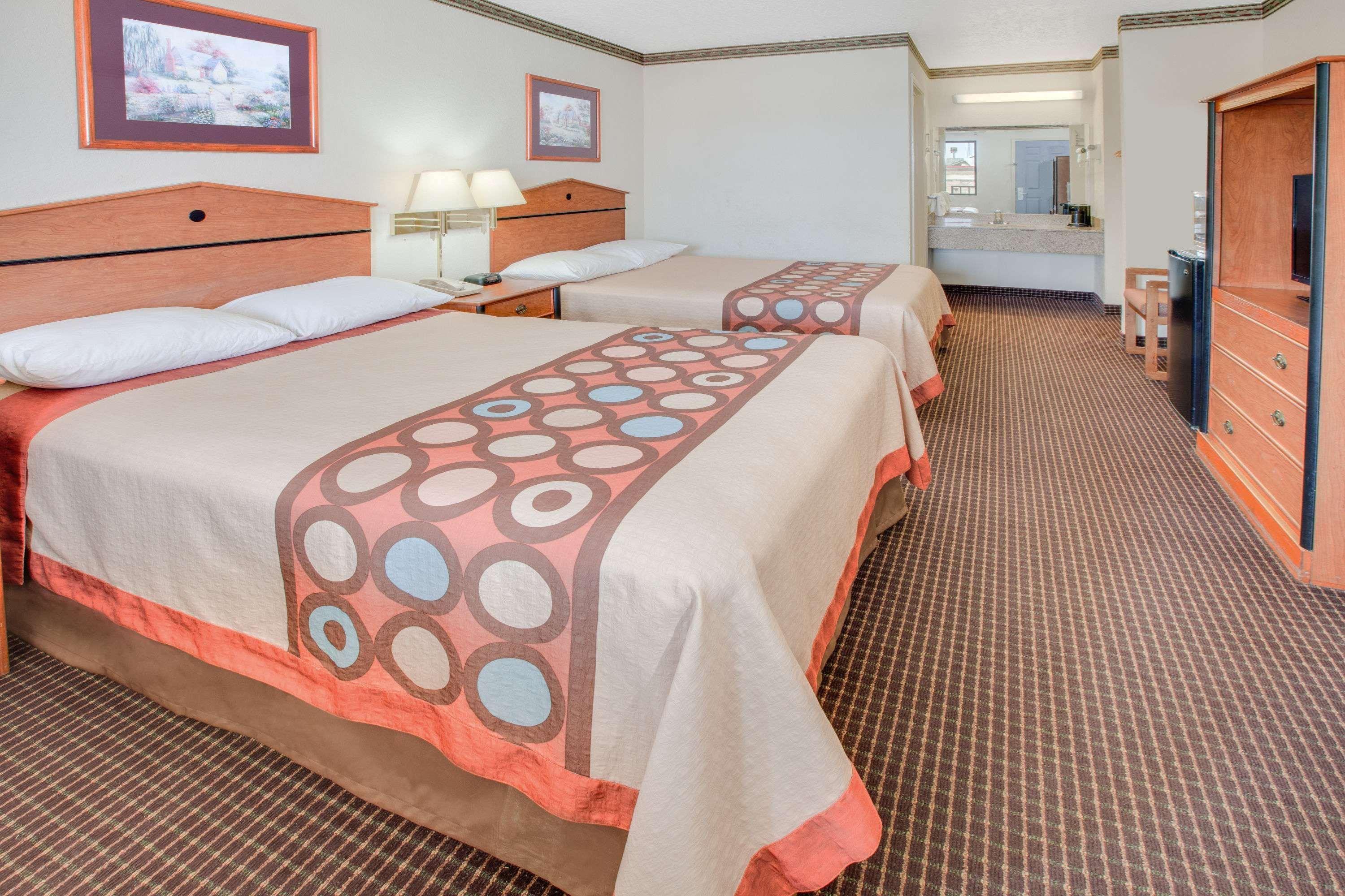 Super 8 By Wyndham Arkadelphia Caddo Valley Area Exterior foto